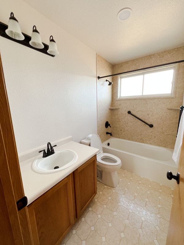 Top Bathroom Remodeling Companies in Livonia, MI